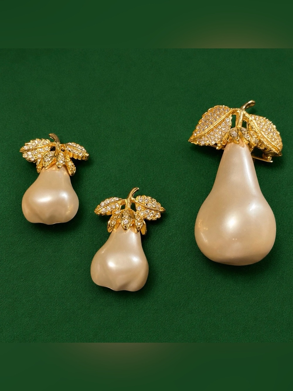 Kenneth Jay Lane KJL Large Pearl Pear Crystals Leaf Gold Clip Earrings & Brooch - Picture 8 of 11